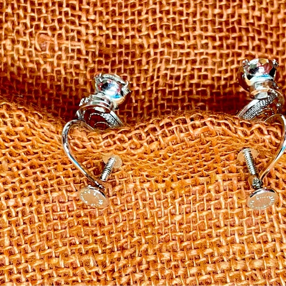 Vintage Ann Lee Silver Filigree and Rhinestone Screw Back Earrings - Picture 6 of 8